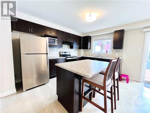 1714 Maple Grove Road, Ottawa, ON - Indoor Photo Showing Kitchen