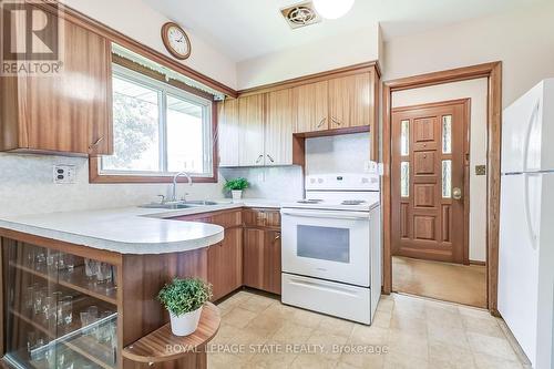 69 Orphir Road, Hamilton, ON - Indoor Photo Showing Kitchen