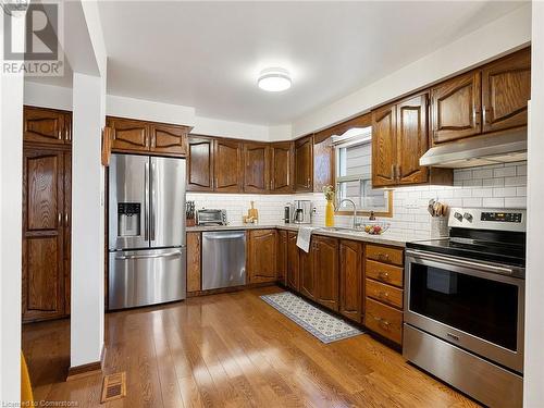 219 Bay Street N, Hamilton, ON - Indoor Photo Showing Kitchen