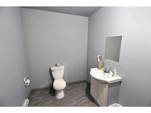 Powder room - 232 Ch. Des Lacs, Saint-Elzéar, QC - Indoor Photo Showing Bathroom