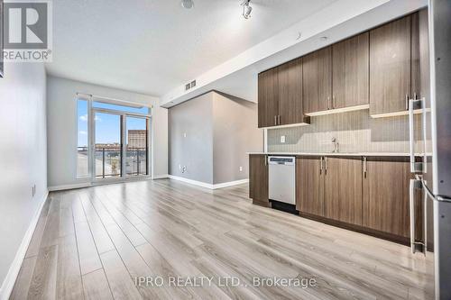 408 - 55 Ann O'Reilly Road, Toronto, ON - Indoor Photo Showing Kitchen