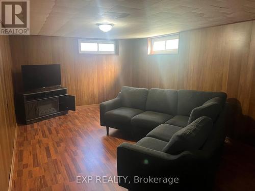 10 Glendale Avenue, Brampton, ON - Indoor Photo Showing Basement