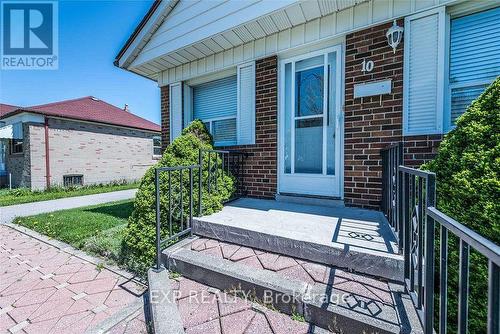 10 Glendale Avenue, Brampton, ON - Outdoor