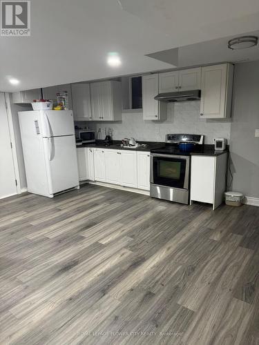 Bmnt - 11 Hardgate Crescent, Brampton, ON - Indoor Photo Showing Kitchen