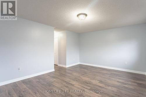 7138 Village Walk E, Mississauga, ON - Indoor Photo Showing Other Room