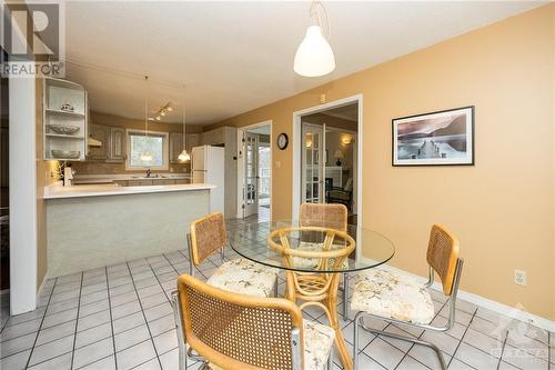 243 Greystone Crescent, Almonte, ON - Indoor Photo Showing Dining Room