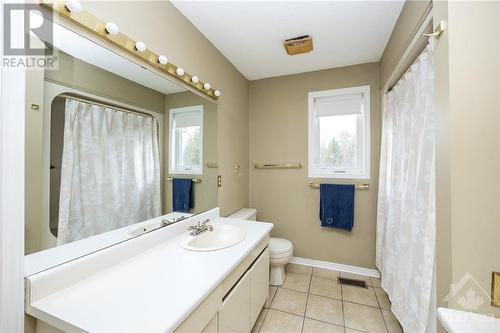 243 Greystone Crescent, Almonte, ON - Indoor Photo Showing Bathroom