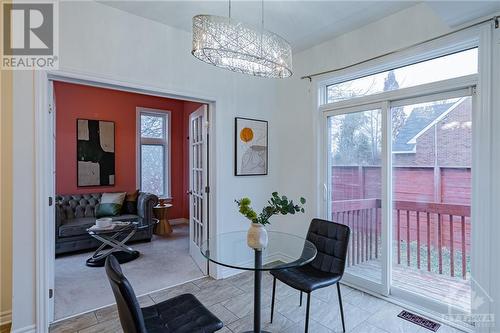 21 Orange Blossom Private, Gloucester, ON - Indoor Photo Showing Dining Room