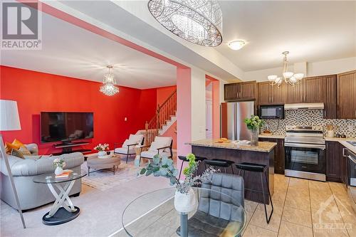 21 Orange Blossom Private, Gloucester, ON - Indoor Photo Showing Kitchen