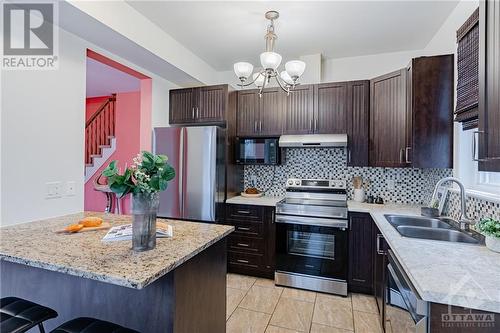 21 Orange Blossom Private, Gloucester, ON - Indoor Photo Showing Kitchen With Double Sink With Upgraded Kitchen