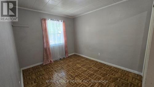 558 Quebec Street, Hamilton, ON - Indoor Photo Showing Other Room