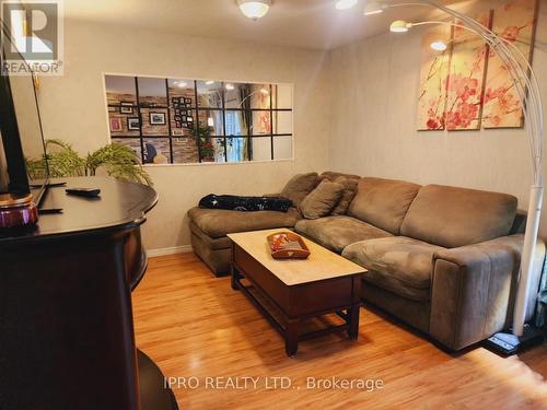 30 - 215 Boullee Street, London, ON - Indoor Photo Showing Living Room