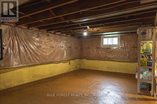 1111 Crumlin Side Road, London, ON - Indoor Photo Showing Basement