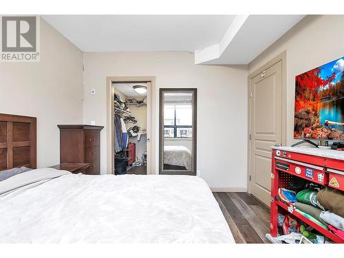 654 Cook Road Unit# 605, Kelowna, BC - Indoor Photo Showing Bedroom