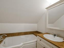 Ensuite bathroom - 