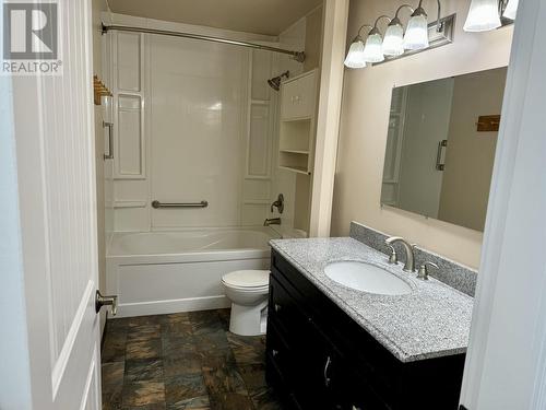 3371 Hamilton Avenue, Vanderhoof, BC - Indoor Photo Showing Bathroom