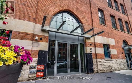 406 - 5 St Joseph Street, Toronto, ON - Outdoor