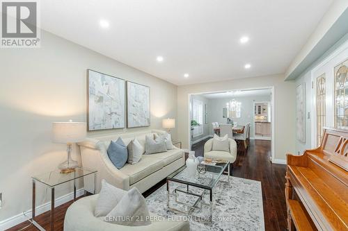 887 Darwin Drive, Pickering, ON - Indoor Photo Showing Living Room