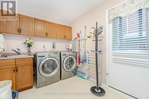 887 Darwin Drive, Pickering, ON - Indoor Photo Showing Laundry Room