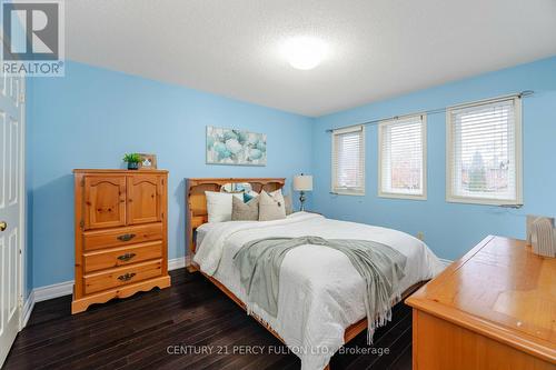 887 Darwin Drive, Pickering, ON - Indoor Photo Showing Bedroom