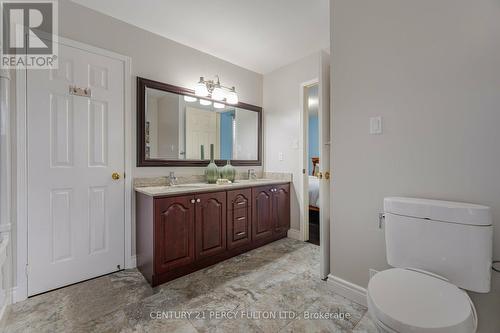 887 Darwin Drive, Pickering, ON - Indoor Photo Showing Bathroom