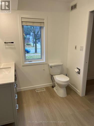 Upper - 146 Carlson Drive, Newmarket, ON - Indoor Photo Showing Bathroom