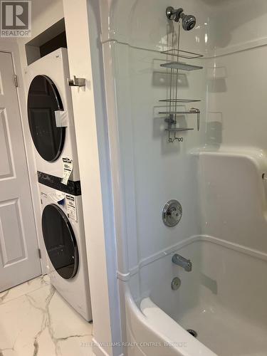 Upper - 146 Carlson Drive, Newmarket, ON - Indoor Photo Showing Laundry Room