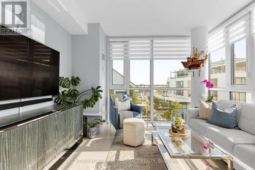 C320 - 301 Sea Ray Avenue, Innisfil, ON - Indoor Photo Showing Living Room