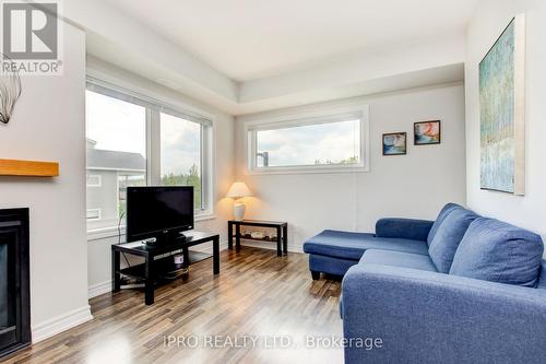 308 - 6 Anchorage Crescent, Collingwood, ON - Indoor Photo Showing Living Room