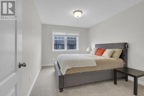 88 Eric Maloney Way, Ottawa, ON - Indoor Photo Showing Bedroom