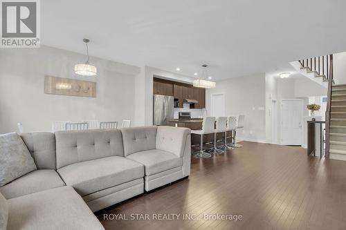 88 Eric Maloney Way, Ottawa, ON - Indoor Photo Showing Living Room