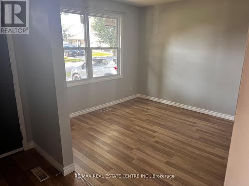 Upper - 17 Renny Crescent, London, ON - Indoor Photo Showing Other Room