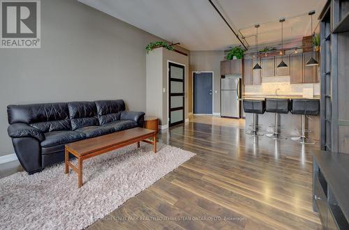 506 - 120 Mansion Street, Kitchener, ON - Indoor Photo Showing Living Room