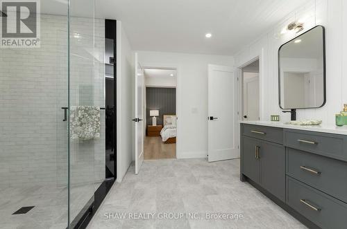 14 St Georges Court, Huntsville, ON - Indoor Photo Showing Bathroom