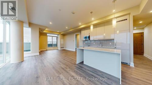 602 - 1316 Kingston Road, Toronto, ON - Indoor Photo Showing Kitchen