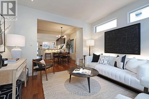 265 Hastings Avenue, Toronto, ON - Indoor Photo Showing Living Room