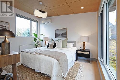 265 Hastings Avenue, Toronto, ON - Indoor Photo Showing Bedroom