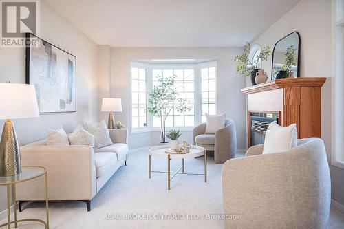 1142 Deacon Drive, Milton, ON - Indoor Photo Showing Living Room