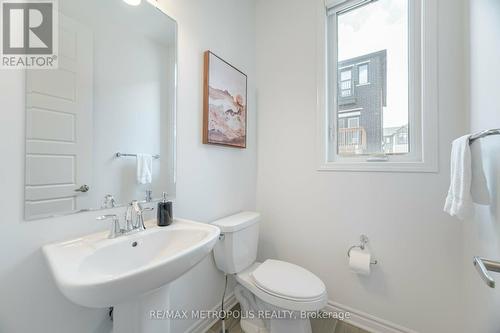 1375 Shevchenko Boulevard, Oakville, ON - Indoor Photo Showing Bathroom