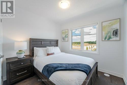 1375 Shevchenko Boulevard, Oakville, ON - Indoor Photo Showing Bedroom