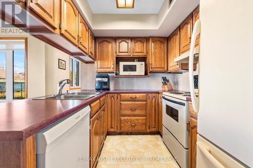 530 Canterbury Crescent, Kingston (City Southwest), ON - Indoor Photo Showing Kitchen With Double Sink