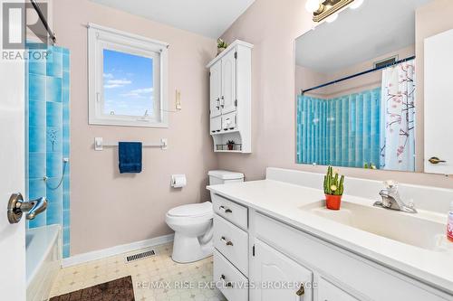 530 Canterbury Crescent, Kingston (City Southwest), ON - Indoor Photo Showing Bathroom