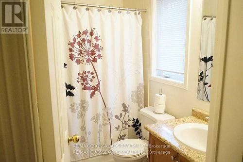 455 Rossland Road E, Ajax, ON - Indoor Photo Showing Bathroom