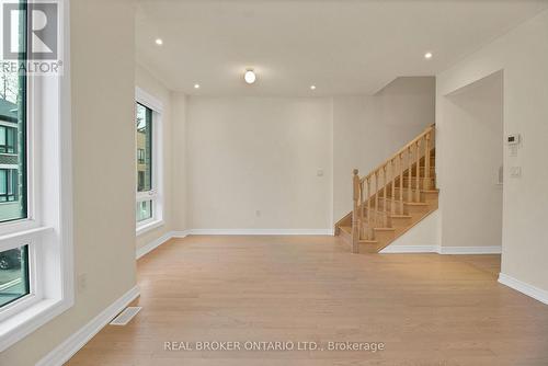 7 Steamboat Way, Whitby, ON - Indoor Photo Showing Other Room