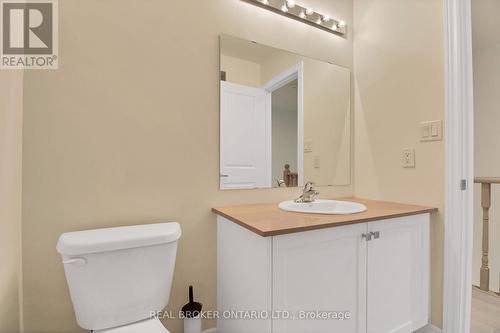 7 Steamboat Way, Whitby, ON - Indoor Photo Showing Bathroom