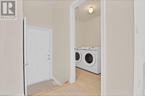 7 Steamboat Way, Whitby, ON - Indoor Photo Showing Laundry Room