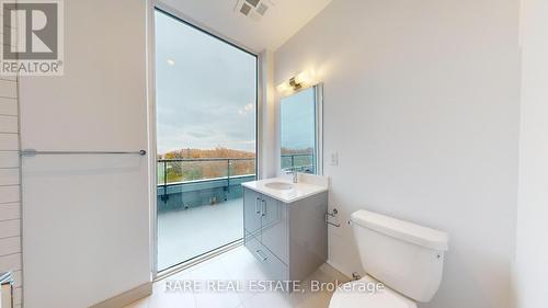 601 - 1316 Kingston Road, Toronto, ON - Indoor Photo Showing Bathroom