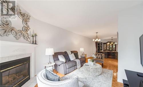 5160 Boardwalk Drive, Mississauga, ON - Indoor Photo Showing Living Room With Fireplace