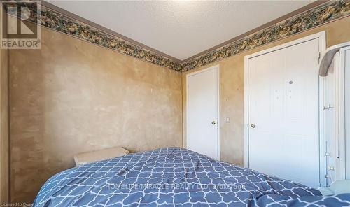 5160 Boardwalk Drive, Mississauga, ON - Indoor Photo Showing Bedroom