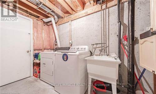 5160 Boardwalk Drive, Mississauga, ON - Indoor Photo Showing Laundry Room